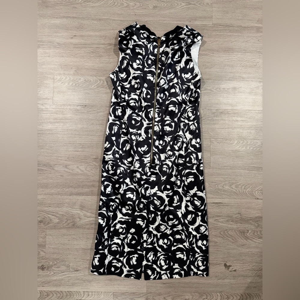 Moschino Silk Black and White Floral Sleeveless Dress - Picture 6 of 6